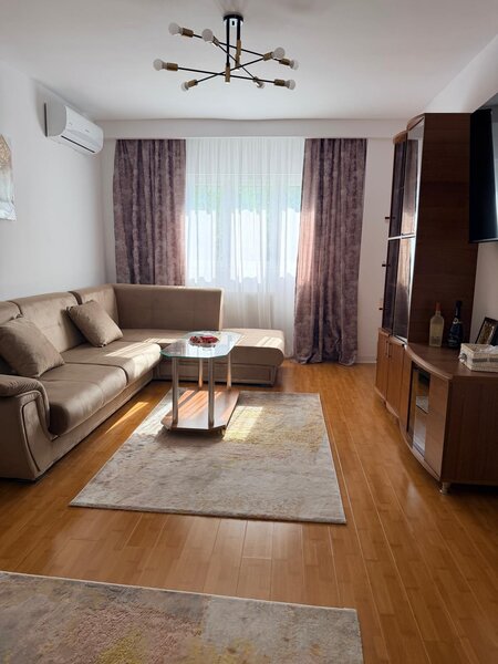 Chisinau- bloc 1983 decomandat renovat complet