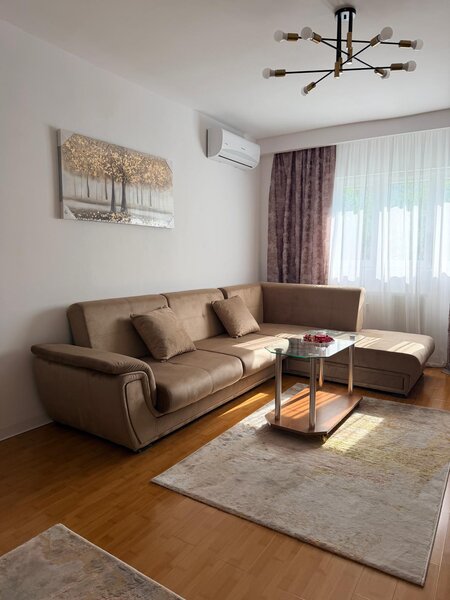 Chisinau- bloc 1983 decomandat renovat complet